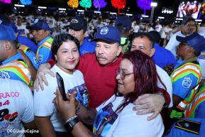 Entrega flota de buses de 250 a transportistas de Managua