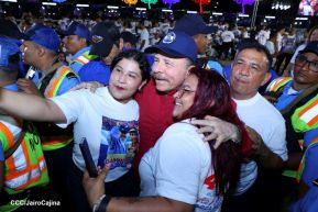 Entrega flota de buses de 250 a transportistas de Managua