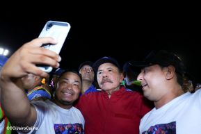 Entrega flota de buses de 250 a transportistas de Managua