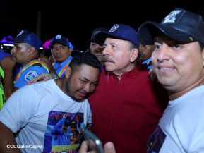 Entrega flota de buses de 250 a transportistas de Managua