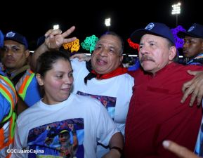 Entrega flota de buses de 250 a transportistas de Managua