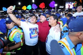 Entrega flota de buses de 250 a transportistas de Managua