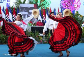 Entrega flota de buses de 250 a transportistas de Managua