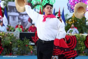 Entrega flota de buses de 250 a transportistas de Managua