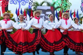 Entrega flota de buses de 250 a transportistas de Managua