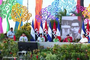 Entrega flota de buses de 250 a transportistas de Managua