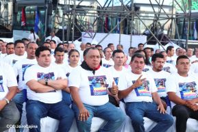 Entrega flota de buses de 250 a transportistas de Managua