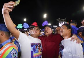 Entrega flota de buses de 250 a transportistas de Managua