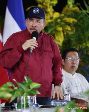 Entrega flota de buses de 250 a transportistas de Managua