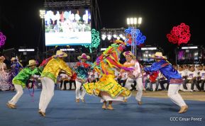 Entrega flota de buses de 250 a transportistas de Managua