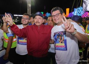 Entrega flota de buses de 250 a transportistas de Managua