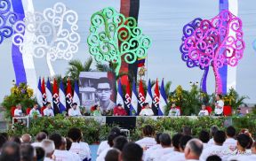 Entrega flota de buses de 250 a transportistas de Managua