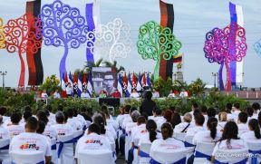 Entrega flota de buses de 250 a transportistas de Managua