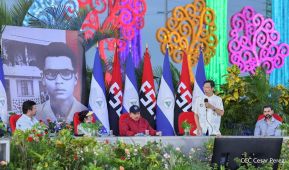 Entrega flota de buses de 250 a transportistas de Managua