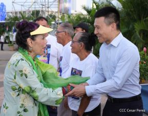 Entrega flota de buses de 250 a transportistas de Managua