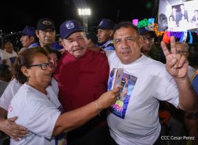 Entrega flota de buses de 250 a transportistas de Managua