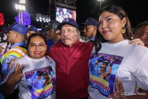 Entrega flota de buses de 250 a transportistas de Managua