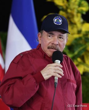 Entrega flota de buses de 250 a transportistas de Managua