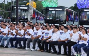 Entrega flota de buses de 250 a transportistas de Managua