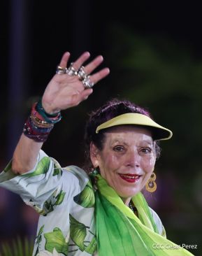 Entrega flota de buses de 250 a transportistas de Managua