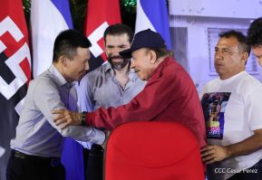 Entrega flota de buses de 250 a transportistas de Managua