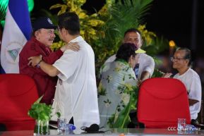 Entrega flota de buses de 250 a transportistas de Managua