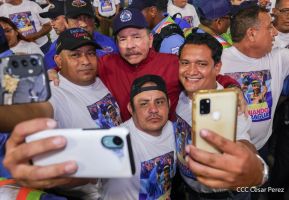 Entrega flota de buses de 250 a transportistas de Managua