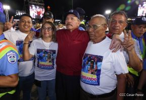 Entrega flota de buses de 250 a transportistas de Managua