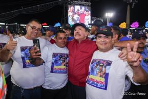 Entrega flota de buses de 250 a transportistas de Managua