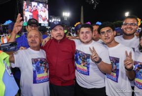 Entrega flota de buses de 250 a transportistas de Managua