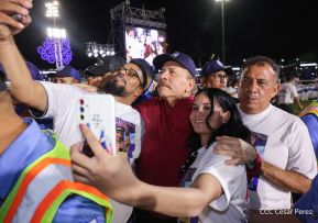 Entrega flota de buses de 250 a transportistas de Managua