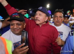 Entrega flota de buses de 250 a transportistas de Managua