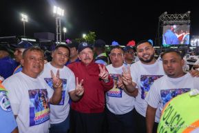 Entrega flota de buses de 250 a transportistas de Managua