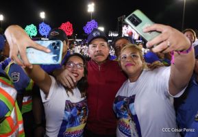 Entrega flota de buses de 250 a transportistas de Managua