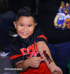 Celebran Vigilia en recibimiento y saludo al 45/19 en la Avenida de Bolívar a Chávez en Managua