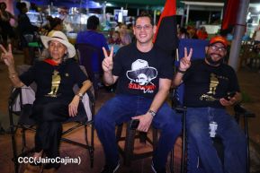 Celebran Vigilia en recibimiento y saludo al 45/19 en la Avenida de Bolívar a Chávez en Managua