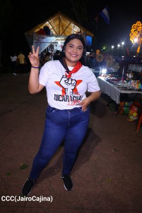 Celebran Vigilia en recibimiento y saludo al 45/19 en la Avenida de Bolívar a Chávez en Managua