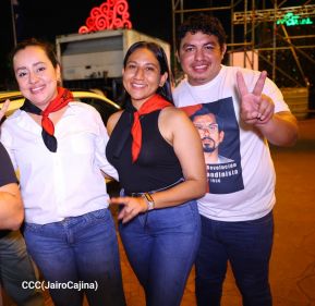 Celebran Vigilia en recibimiento y saludo al 45/19 en la Avenida de Bolívar a Chávez en Managua