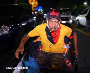 Celebran Vigilia en recibimiento y saludo al 45/19 en la Avenida de Bolívar a Chávez en Managua