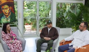 Presidente Daniel y Compañera Rosario en encuentro con el Canciller de Venezuela, Yván Gil