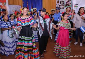 Heroína palestina Leila Khaled de visita en Nicaragua
