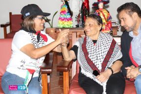 Heroína palestina Leila Khaled de visita en Nicaragua