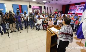Heroína palestina Leila Khaled de visita en Nicaragua