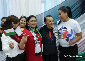 Heroína palestina Leila Khaled de visita en Nicaragua