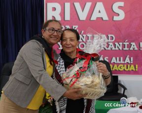 Heroína palestina Leila Khaled de visita en Nicaragua