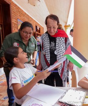 Heroína palestina Leila Khaled de visita en Nicaragua