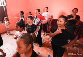 Heroína palestina Leila Khaled de visita en Nicaragua