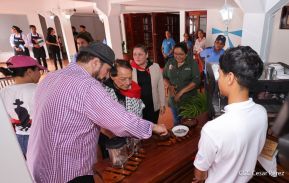 Heroína palestina Leila Khaled de visita en Nicaragua