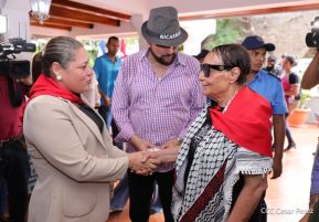Heroína palestina Leila Khaled de visita en Nicaragua