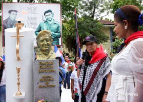 Heroína palestina Leila Khaled de visita en Nicaragua